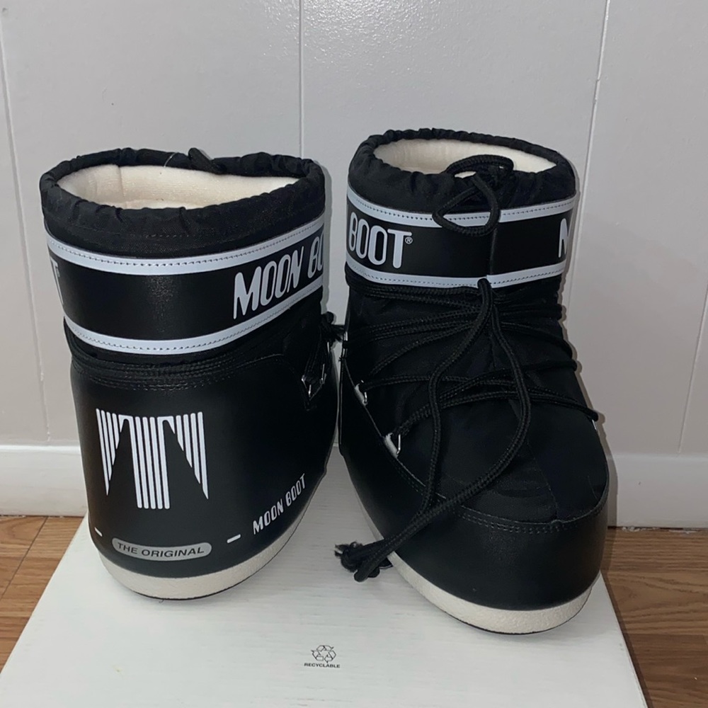 Brand New MOON BOOTS - ICON LOW BLACK NYLON BOOTS